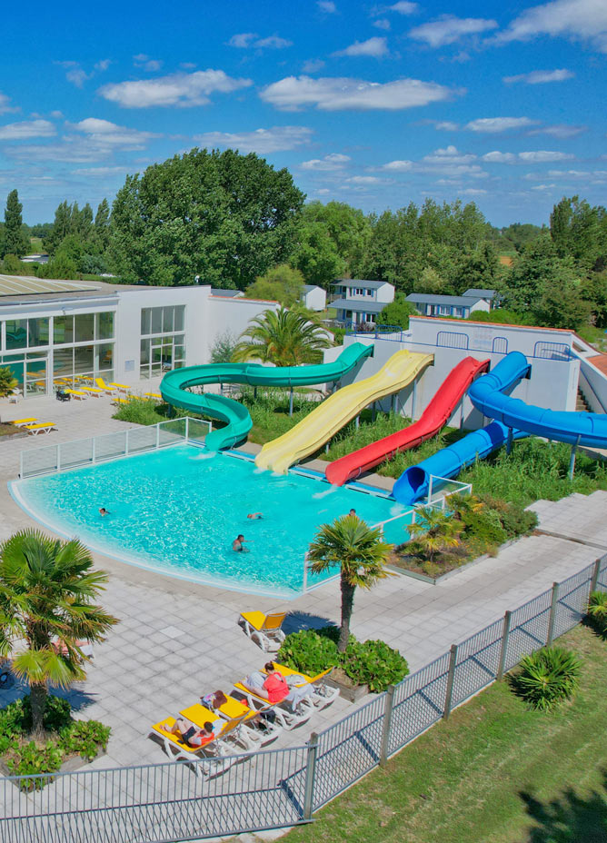 Piscine-et-toboggans-amiaux