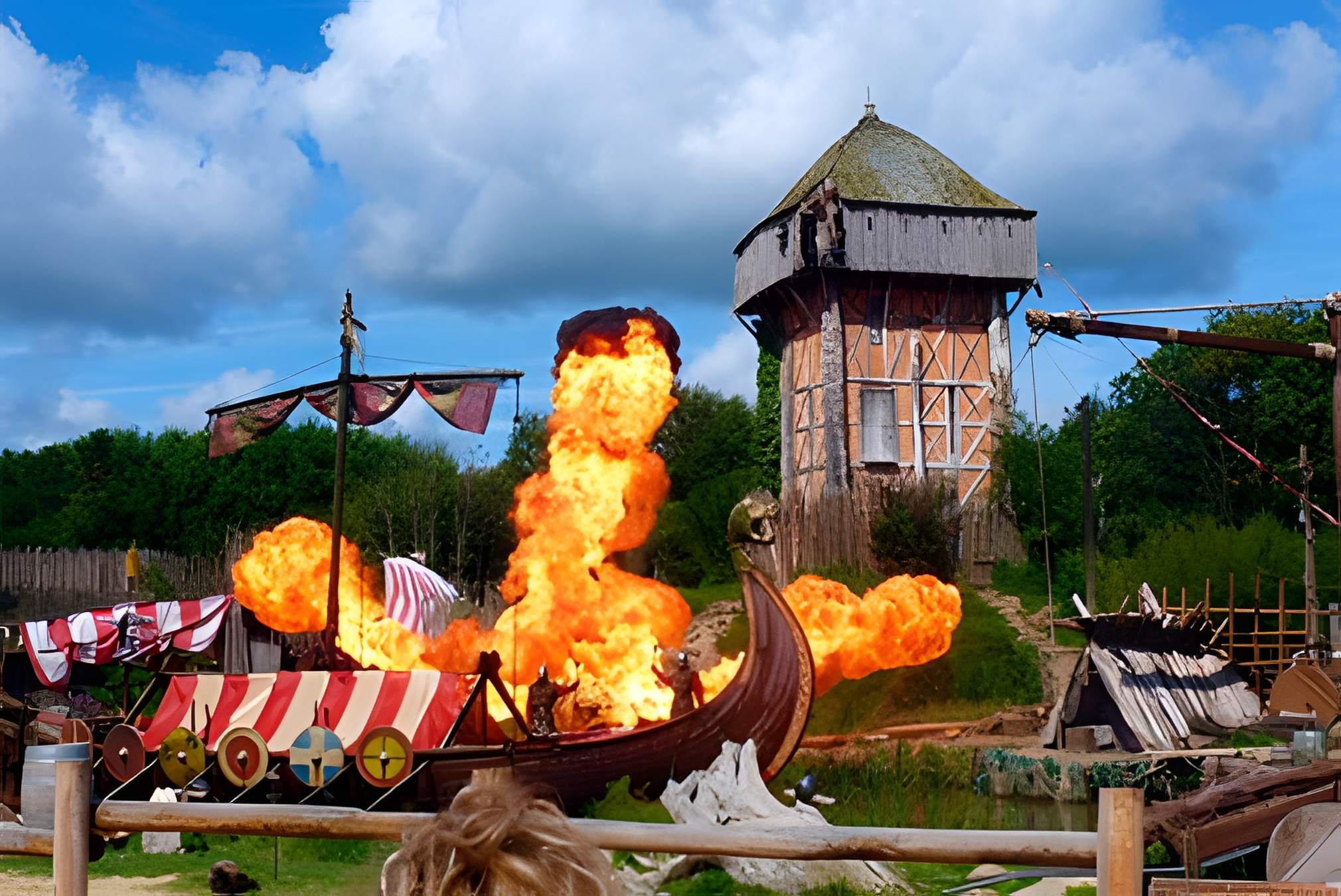 img-1 puy-du-fou_upscayl_